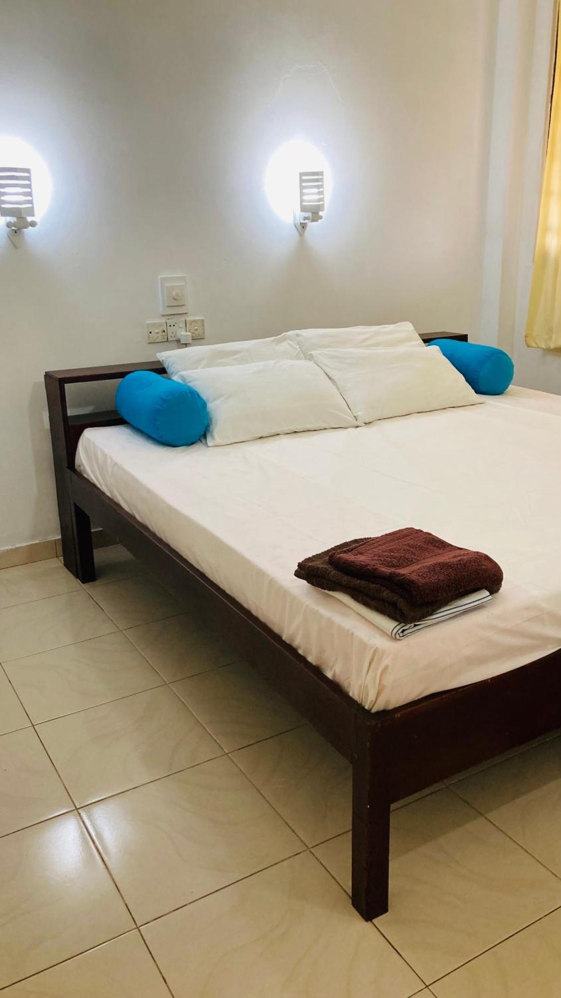 Siri Tourist Holiday Home Hikkaduwa Exterior foto